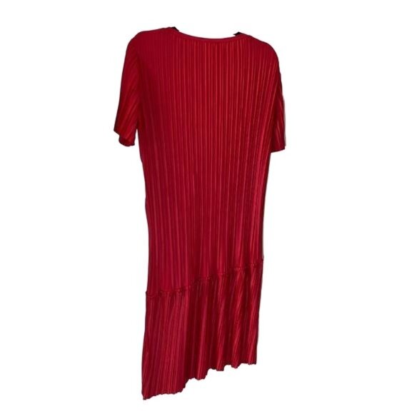 Zara Red Pleated Asymmetrical Hem Short Sleeve Dress - Picture 1 of 3